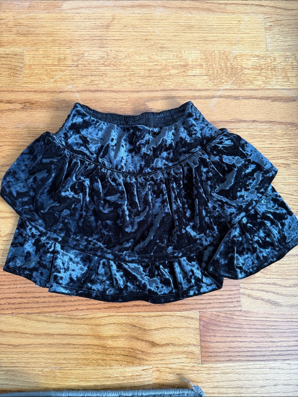 GAP Black Crushed Velvet Tiered Skirt